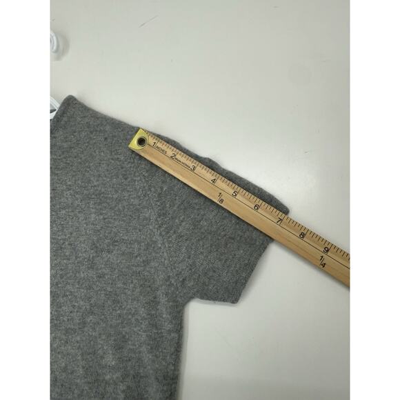 Full Fashioned Hadley Womens Shirt Size 34 Gray Short Sleeve Imported Cashmere - Picture 8 of 10